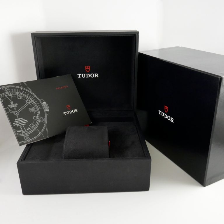 Tudor box Pelagos 42 mm Titanium model complete with booklet